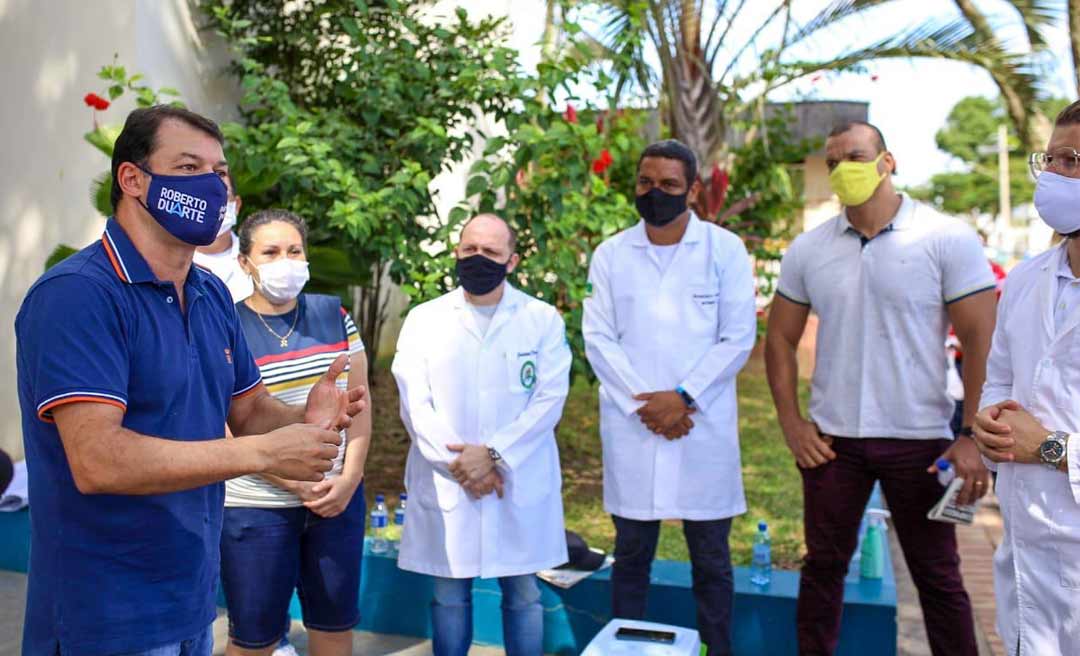 Com emenda de autoria de Roberto Duarte, lei que permite contratação de médicos formados no exterior é promulgada
