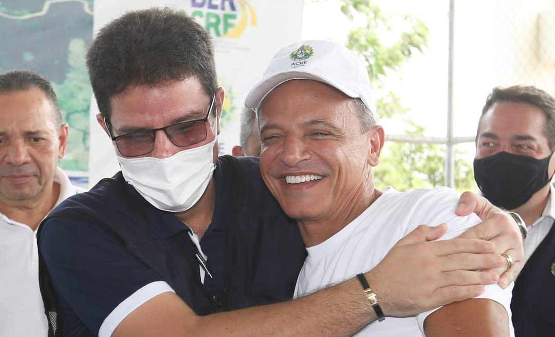 Gladson diz que tudo que Bittar prometeu está cumprindo e revela nome de viaduto da Corrente