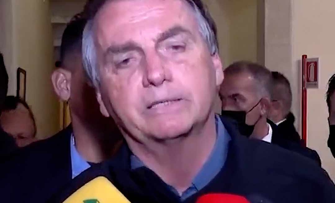 Vídeo: Bolsonaro confunde John Kerry com Jim Carrey em entrevista na Itália