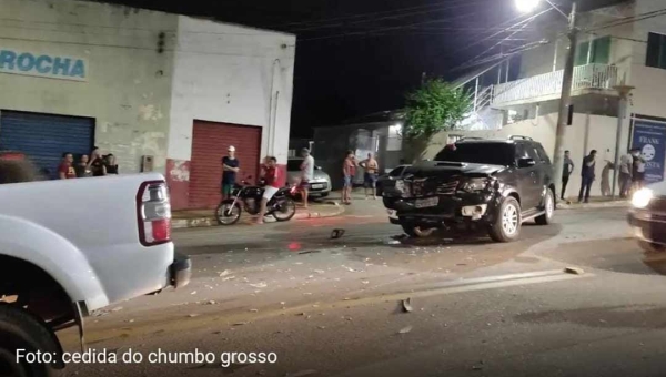 Veículo que integra comboio do governador Gladson Cameli se envolve em acidente