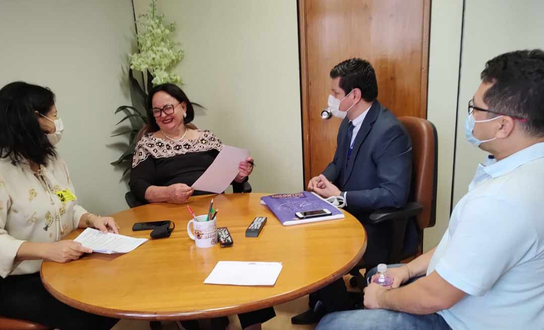 Vanda Milani é coautora do projeto de lei 3418/21 para inserção de psicólogos e assistentes sociais na regulamentação do Fundeb