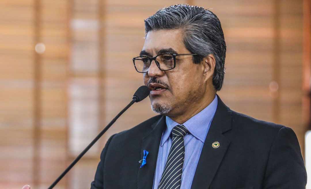 Edvaldo Magalhães defende trabalhadores do Igesac e diz que governo precisa enviar nova lei à Aleac