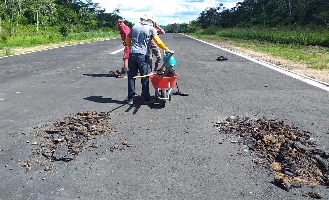 Pista do aeroporto de Marechal Thaumaturgo recém-entregue já apresenta rachaduras e pode comprometer voos