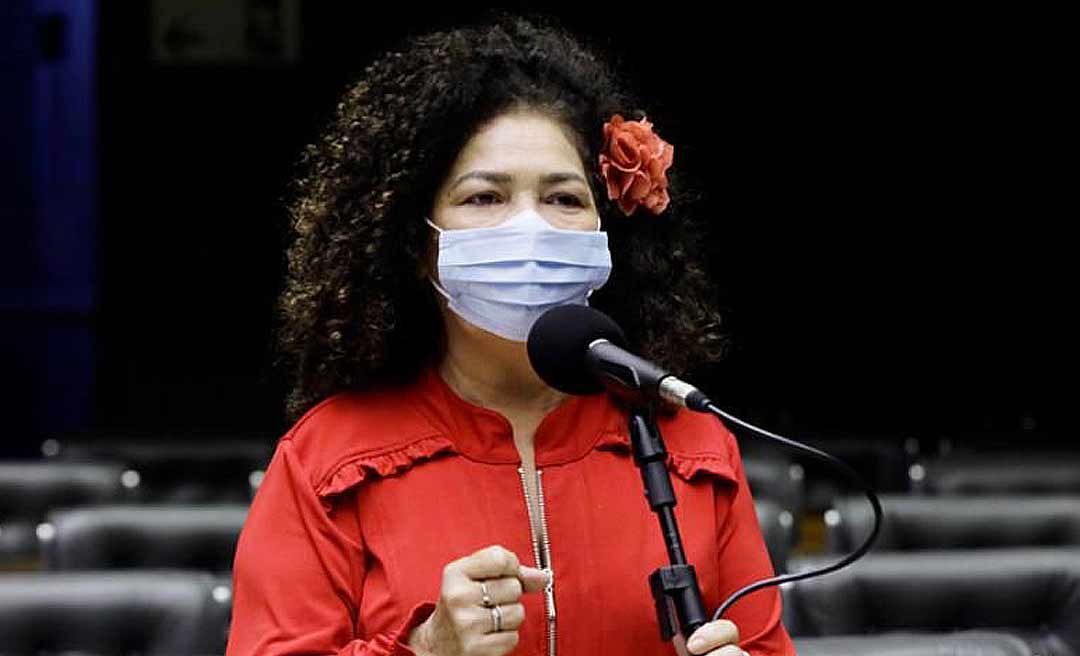 Perpétua diz que vai acionar o MP-AC sobre paralisação no transporte coletivo
