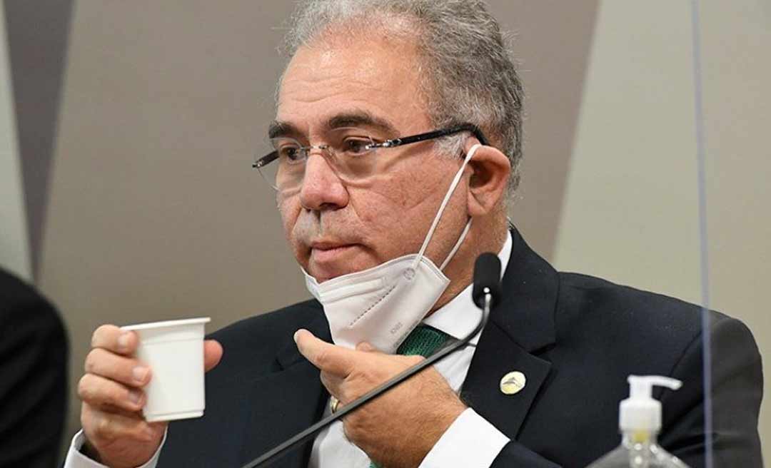Queiroga afirma que deve comprar vacina da CoronaVac para crianças
