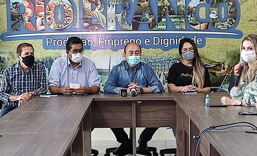 Bocalom reúne secretários para tratar sobre retomada das negociações com sindicatos