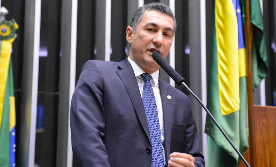Jesus Sérgio apresenta projeto que aumenta pena para receptadores de carros roubados