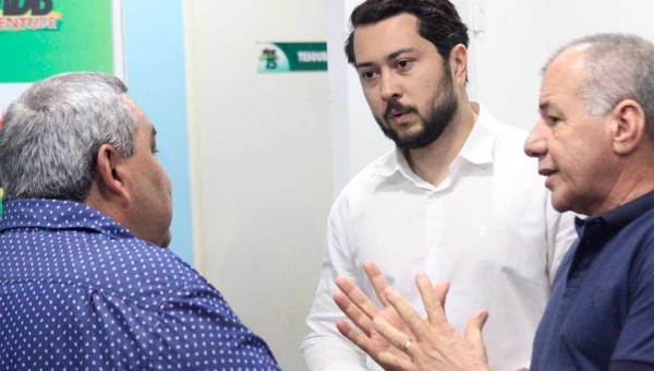 MDB se reúne e pré-candidatura de Jarude ao Governo é oficial