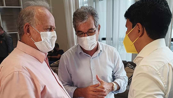 Em evento do PSB, Jorge Viana cita Mara e Petecão e defende “frentão” contra Gladson