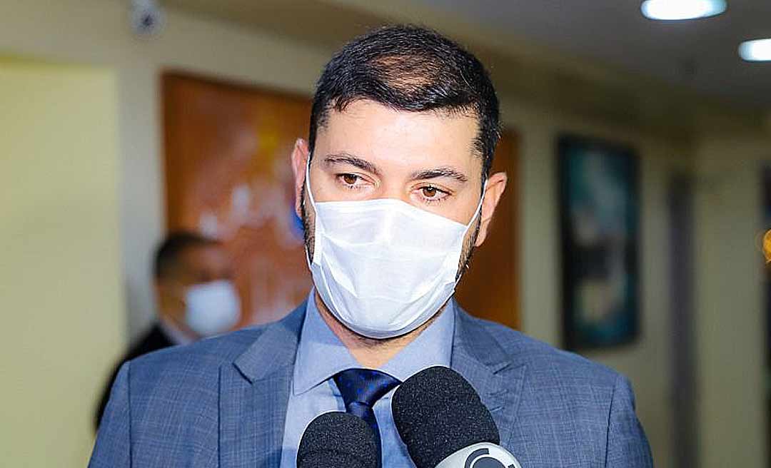 “Todos os servidores vão receber o auxílio alimentação”, anuncia Nicolau Junior