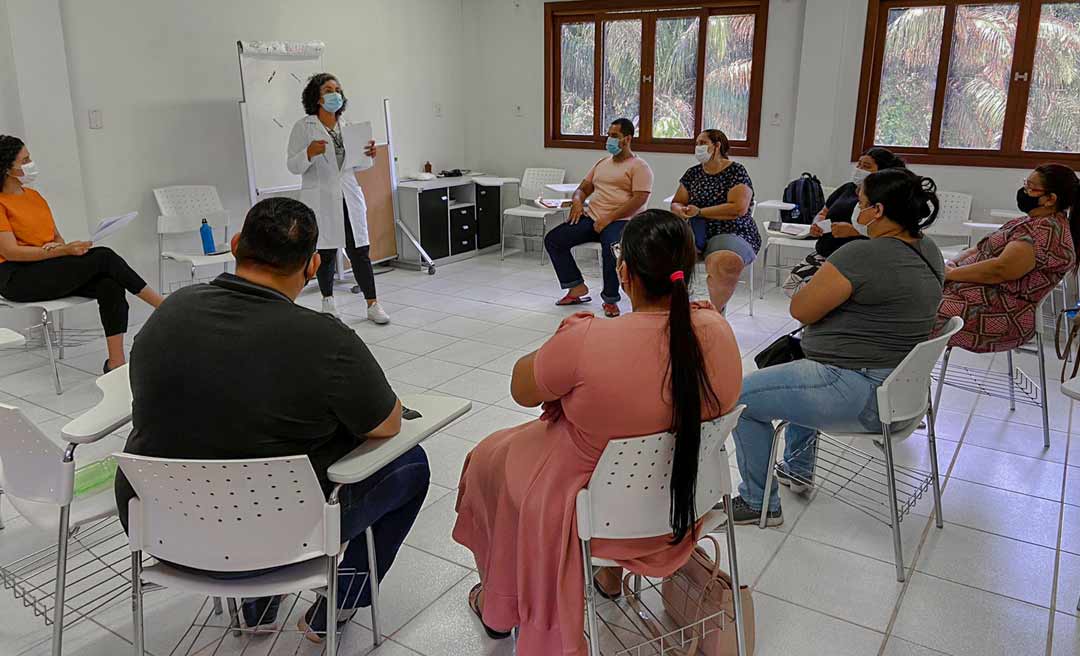 Fundhacre reúne grupo interativo com pacientes do Programa de Obesidade