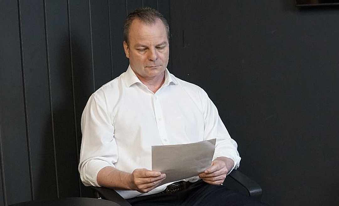 Longo cria estatuto para reduzir burocracias na instalação de empresas no AC, mirando geração de emprego e renda