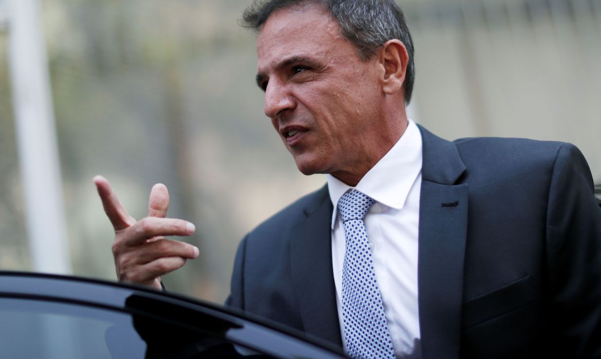 Em jantar, Bittar mostrou estar com fome: quer um vice de sua confiança para Cameli e indicar candidatura ao Senado