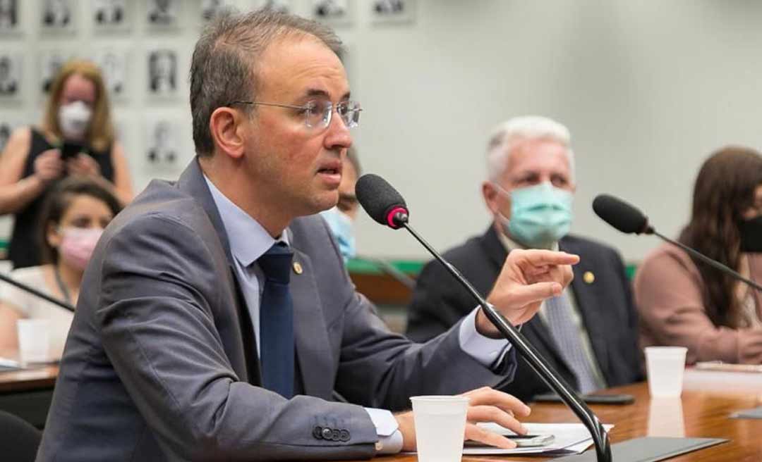 Leo de Brito apoia CPI para investigar corrupção de pastores no MEC: “relações diabólicas”