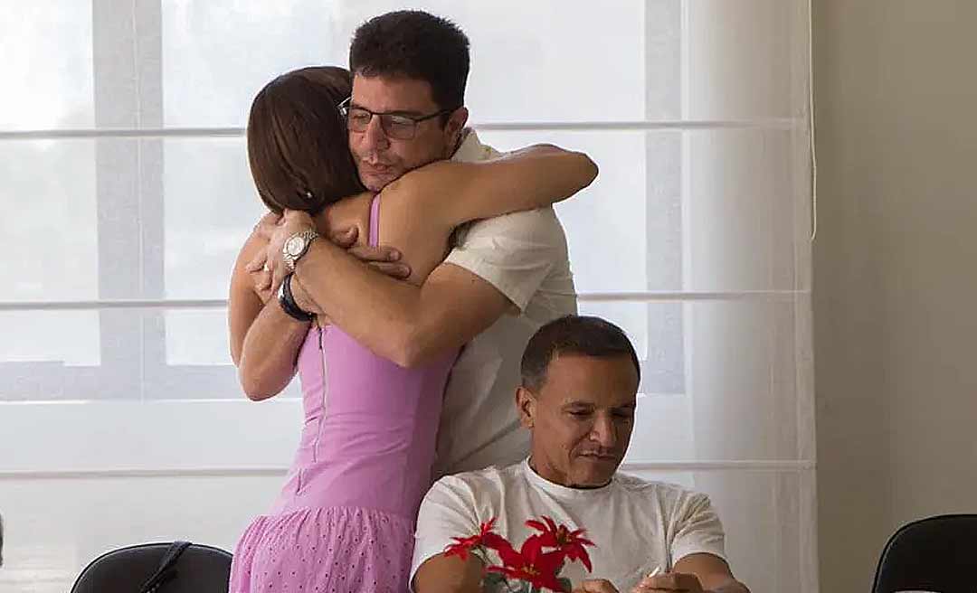 Com PDT e deputados do PP contra, Cameli confirma Marcia como sua vice em reunião no PSDB com nove partidos