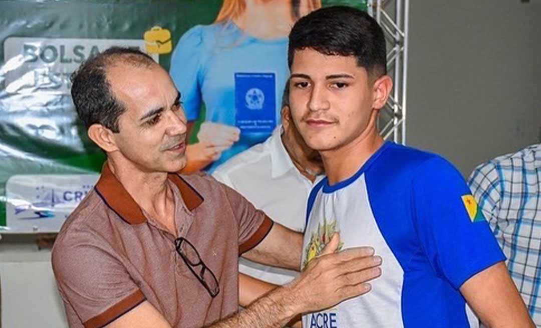 Prefeito Zequinha Lima  lança projeto que beneficia jovens de Cruzeiro do Sul com primeiro emprego