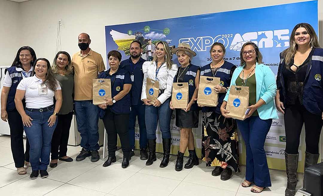 Expoacre 2022: Parceiros do Programa REM Acre são homenageados durante evento em estande do Sebrae