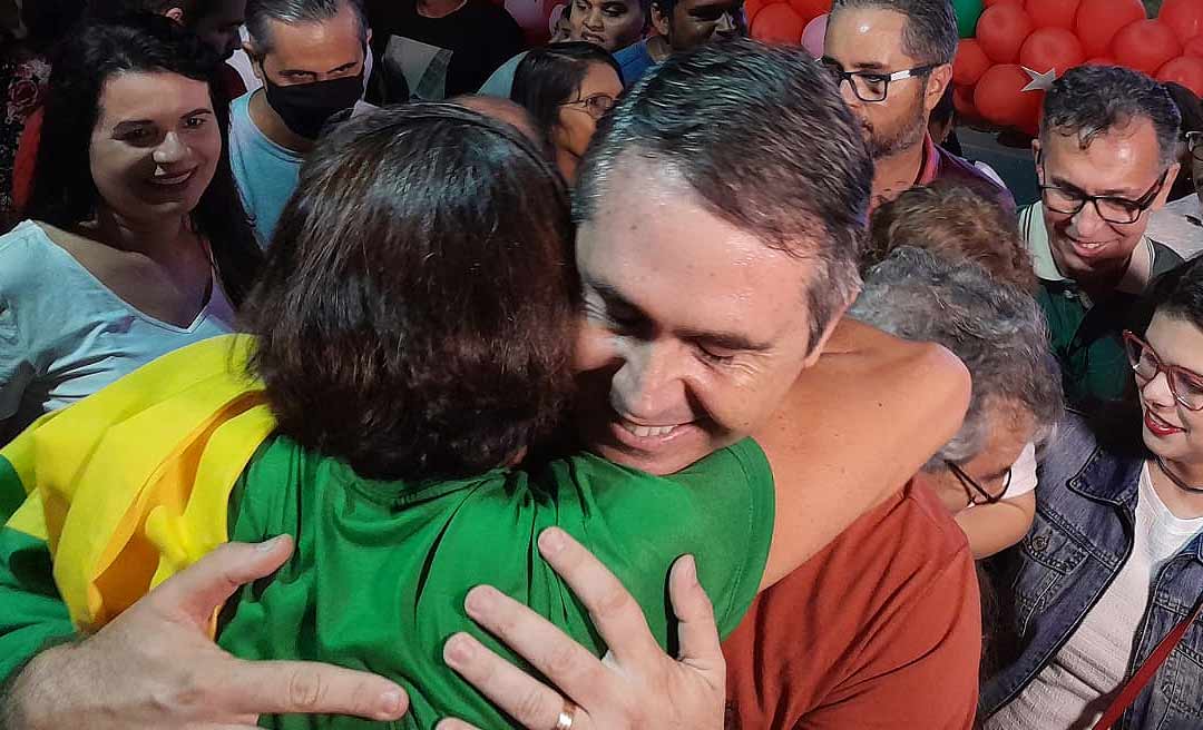 Marcus Alexandre aceitou ser vice "atendendo a um grande chamado das ruas"