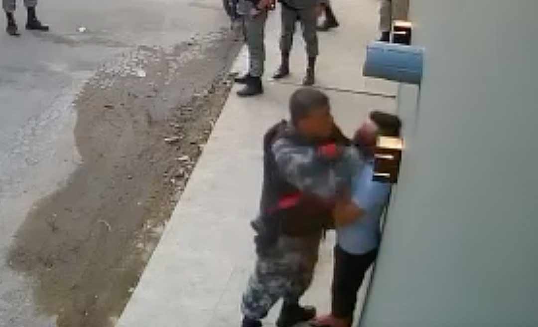 Vídeo mostra pequeno comerciante sendo agredido por policial militar; Comando Geral determinará investigação do caso