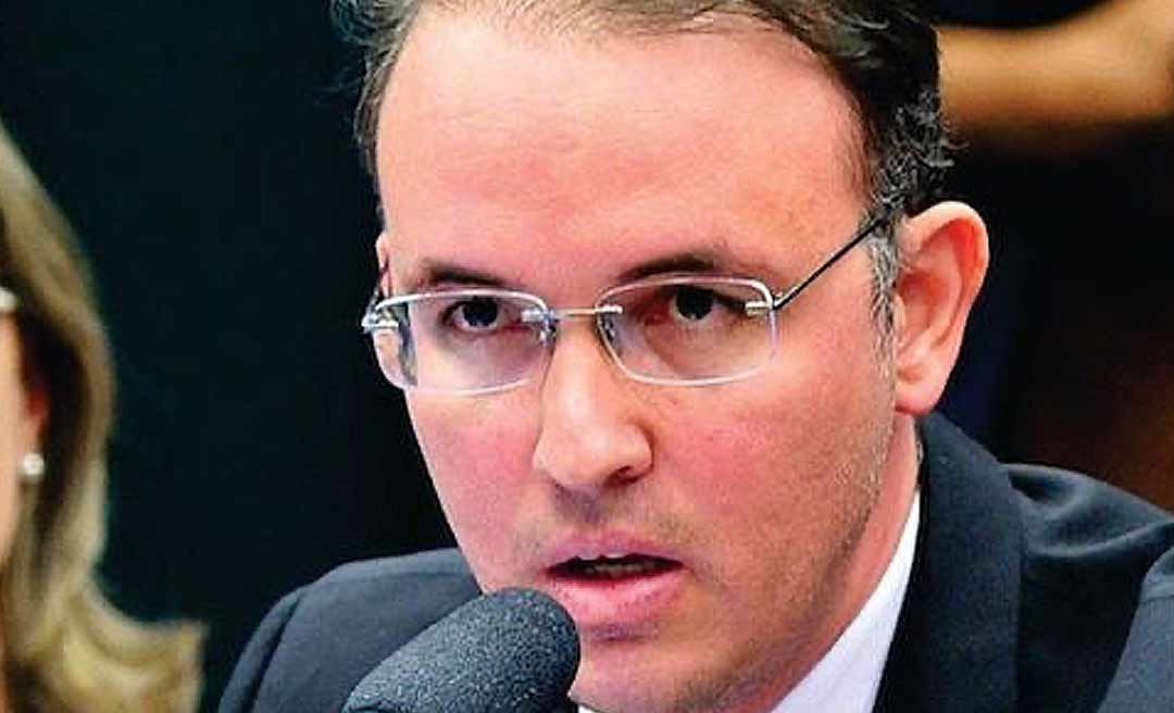 A pouco dias das eleições, Leo de Brito pede ao TCU que investigue liberação de R$ 3,5 bilhões do ‘orçamento secreto’
