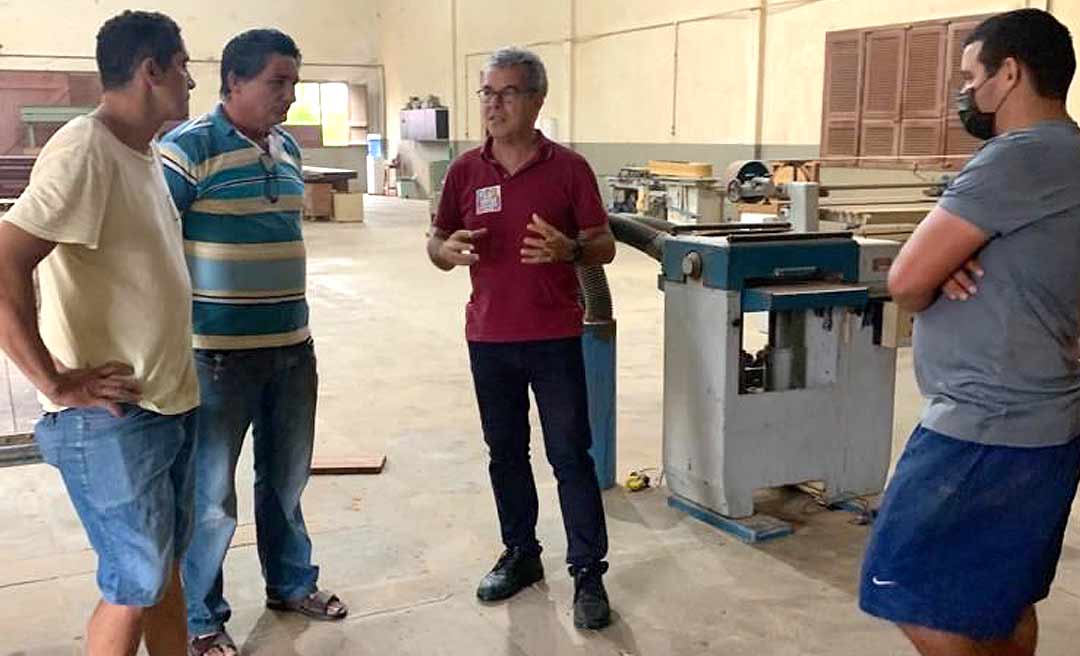 Em visita ao polo moveleiro de Cruzeiro do Sul, Jorge Viana garante investimentos para o setor