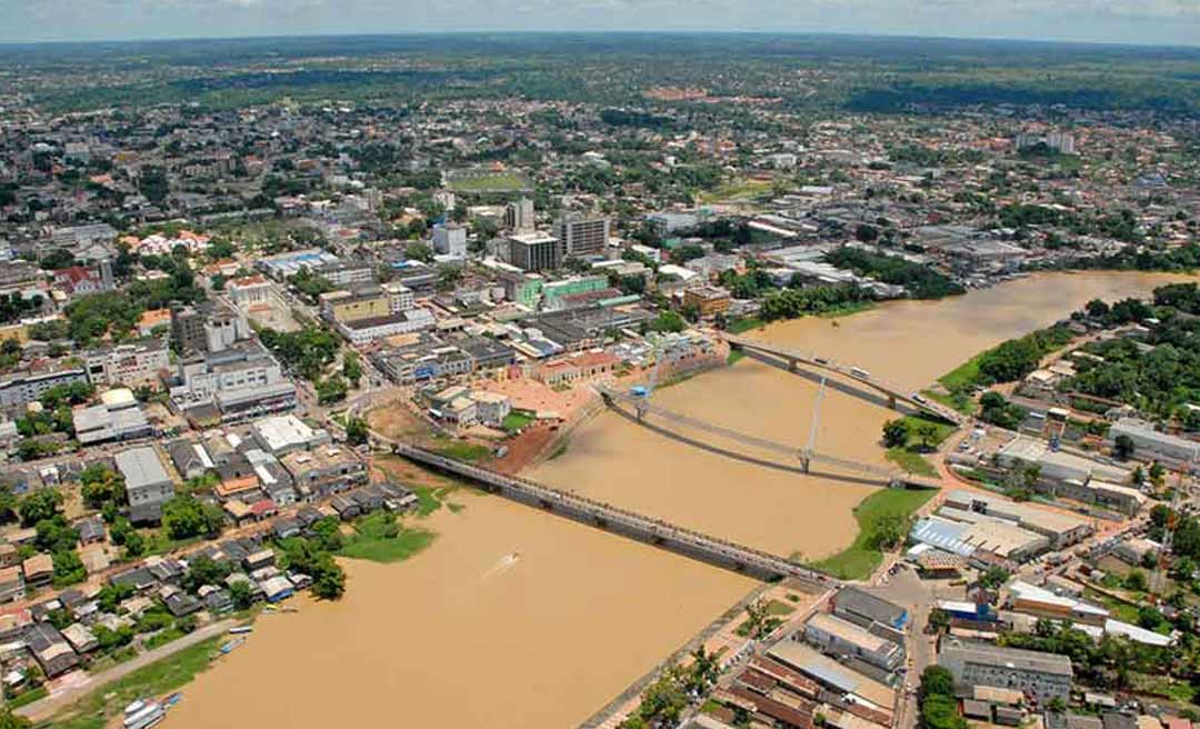 Estudo revela que Rio Branco é deficiente em mobilidade urbana, tem transporte público caro e calçadas esburacadas