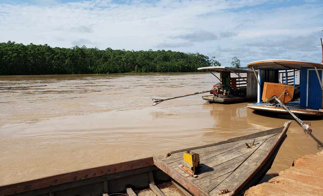 Rio Tarauacá aumenta 3 metros em 24 horas e ultrapassa a cota de transbordamento
