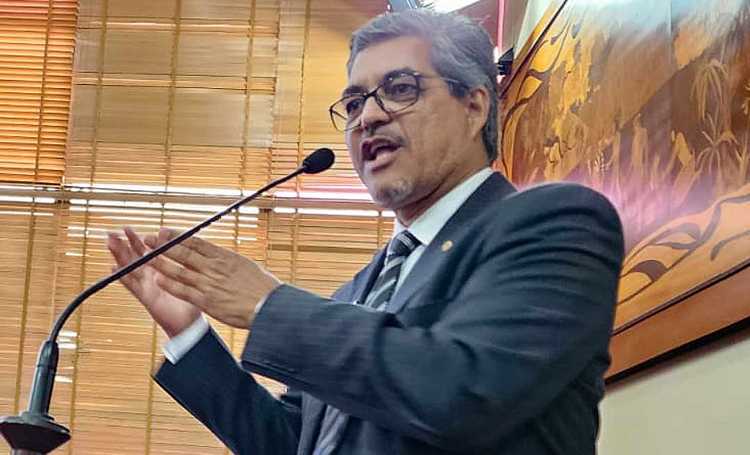 Edvaldo Magalhães repudia atitude do governo que eleva preços do cimento e do tijolo e defende suspensão de decreto