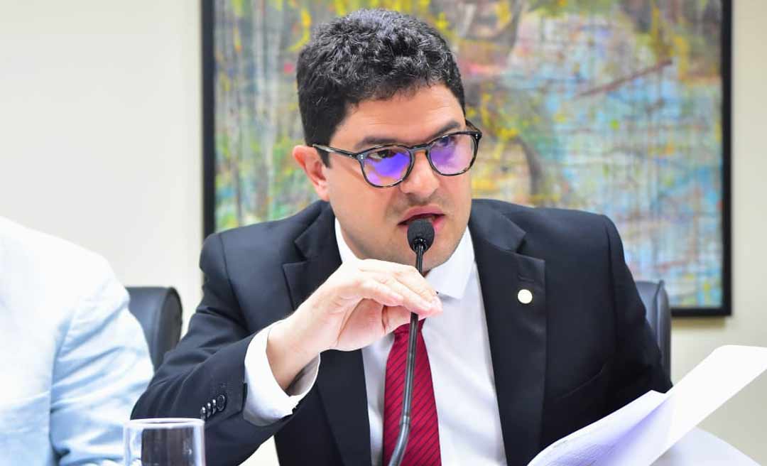 Aleac aprova PL de Eduardo Ribeiro que garante direito da mulher ter acompanhante em cirurgias, exames e consultas médicas no Acre