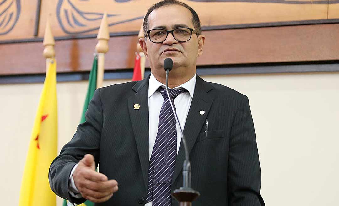 Tanízio Sá solicita aplicação de provas de concursos em Manoel Urbano visando maior acessibilidade aos candidatos