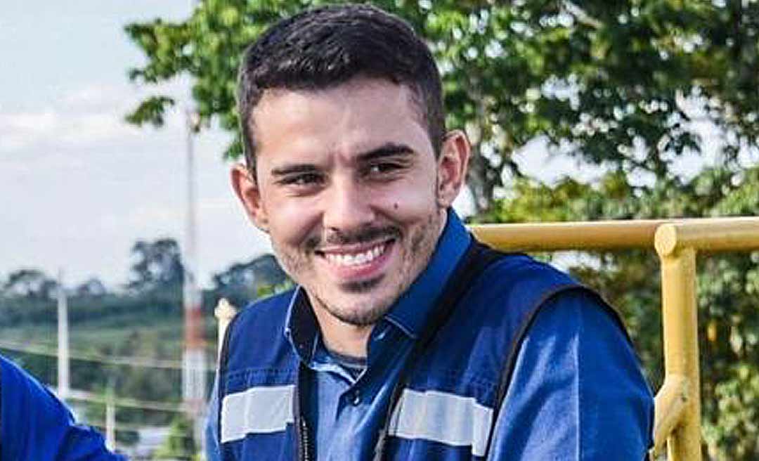 Antes de virar secretário de Obras, Ítalo Lopes viveu uma “gangorra”: foi presidente da Saneacre e assessor de deputado de oposição