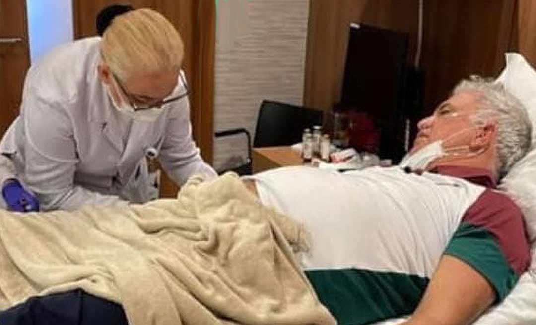 Internado com pneumonia em Brasília, Petecão recebeu visita do médico Tião Viana e se recupera bem