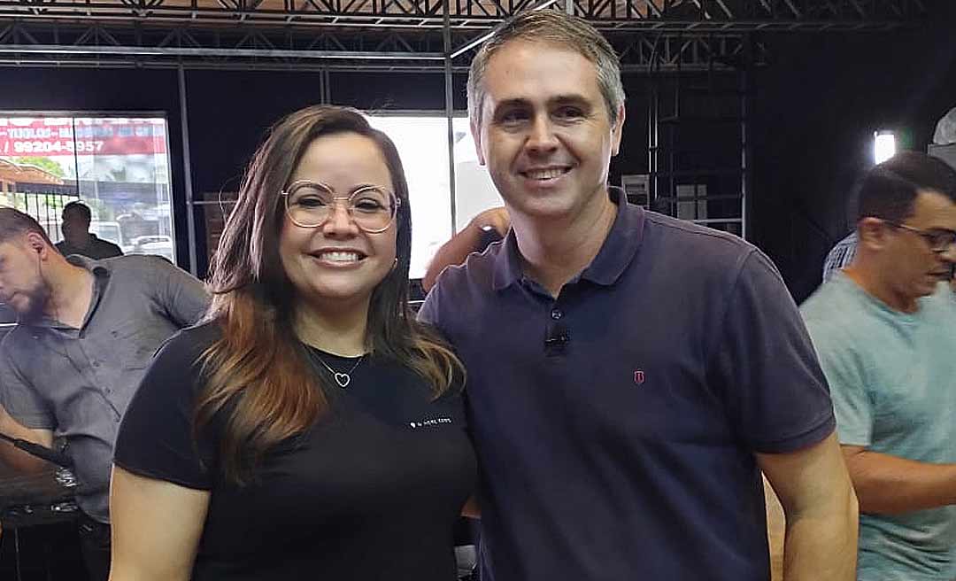 Michelle comparece a evento do MDB, troca abraços com Marcus Alexandre, mas continua no PDT: “Hoje sou pedetista”