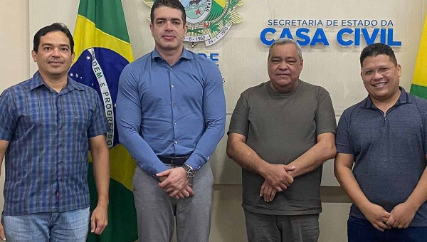 Mazinho Serafim quer parceria do Estado para recuperação de bairros em Sena Madureira atingidos pela enchente