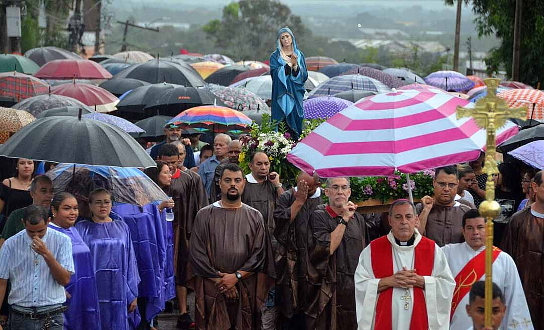 Encenação da Paixão de Cristo e procissão marcam a Sexta-feira Santa na Capital acreana