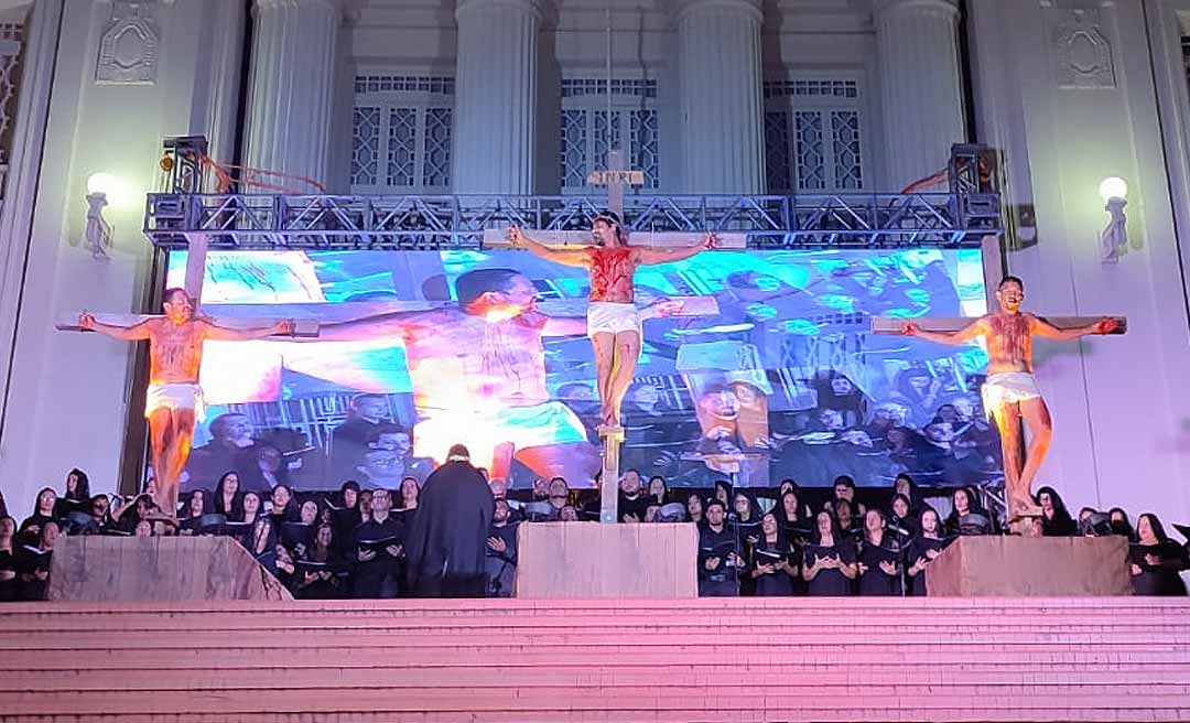 Encenação da Paixão e Morte de Cristo emociona fiéis em Rio Branco