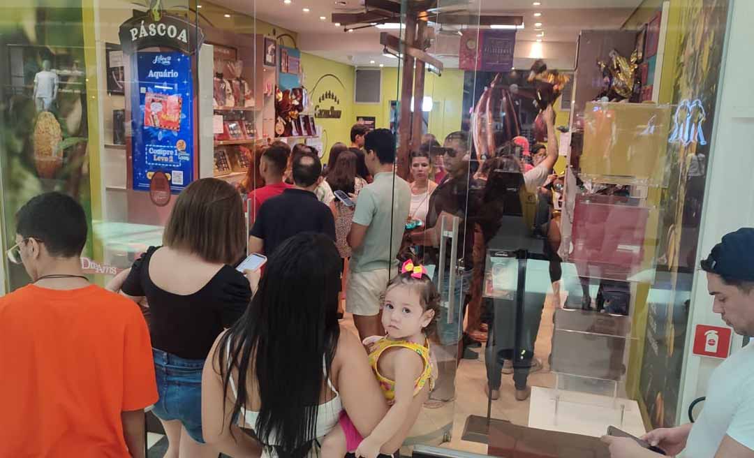 Acreanos lotam loja do shopping no domingo de Páscoa em busca de ovos de chocolate