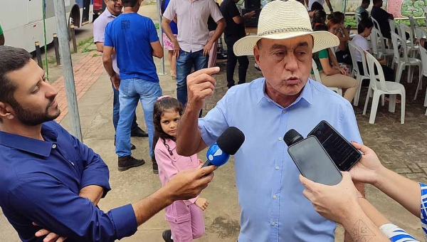 Asfalta Rio Branco: com orçamento de mais de R$ 23 milhões, Bocalom assina ordem de serviço na regional Cadeia Velha