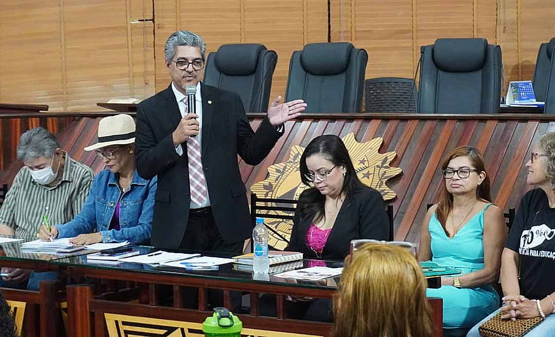 Professores e pessoal de apoio discutem reestruturação da tabela do PCCR e piso nacional do magistério em audiência proposta por Edvaldo Magalhães