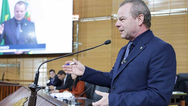 Deputado Pedro Longo apresenta PL que beneficia pessoas com autismo e TDAH