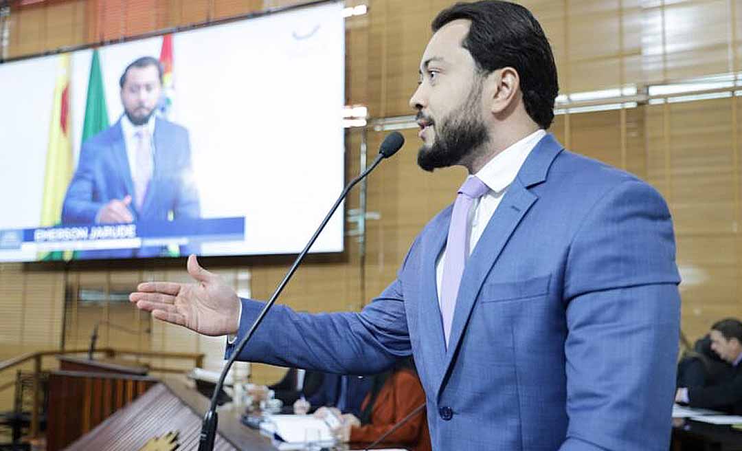 Emerson Jarude critica ida de Gladson Cameli à China, acompanhado de assessores