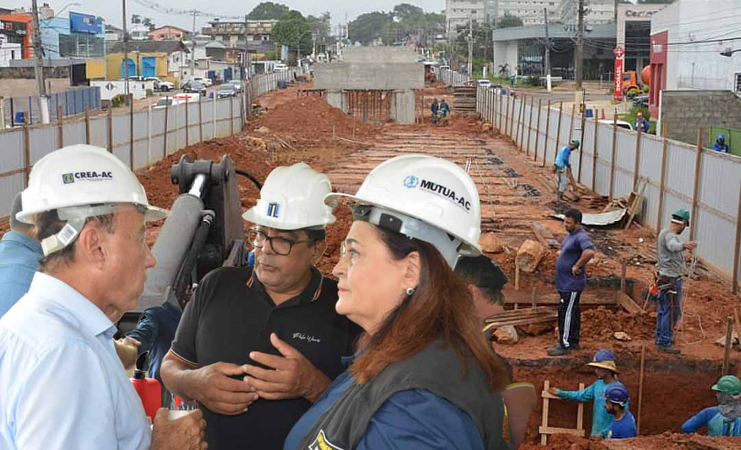Presidente do CREA-AC visita obra do elevado da Dias Martins ao lado de Bocalom