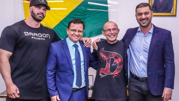 Gonzaga e Nicolau recebem atleta que representará o Acre na "Copa do Mundo" do fisiculturismo e destacam importância do esporte
