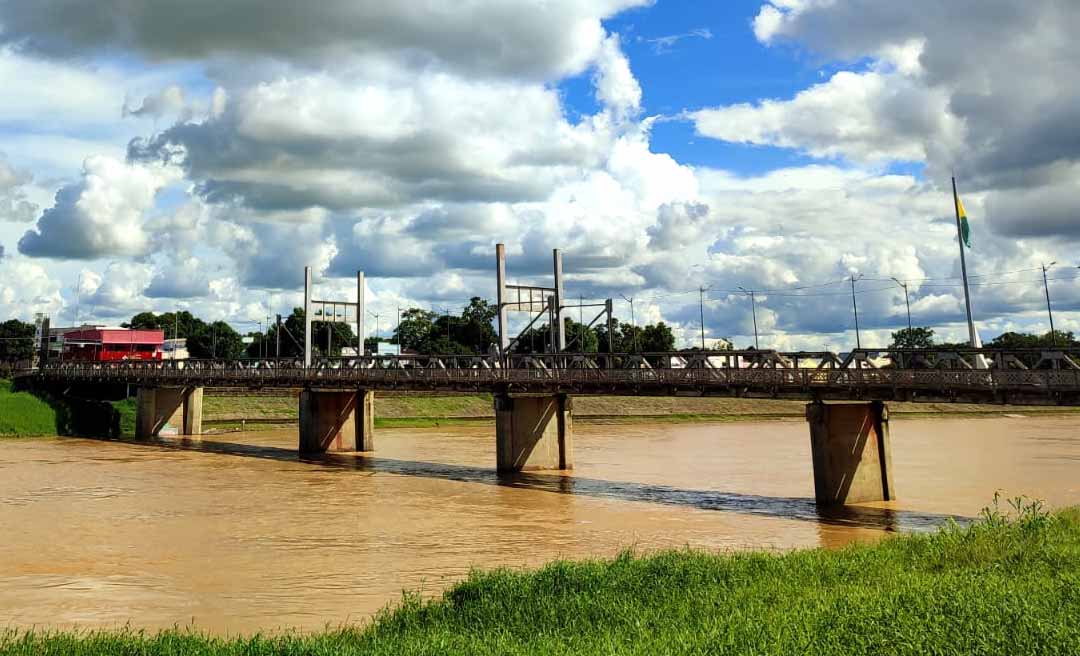 Com chuvas intensas, nível do Rio Acre sobe mais de 30 centímetros na Capital em menos de 24 horas