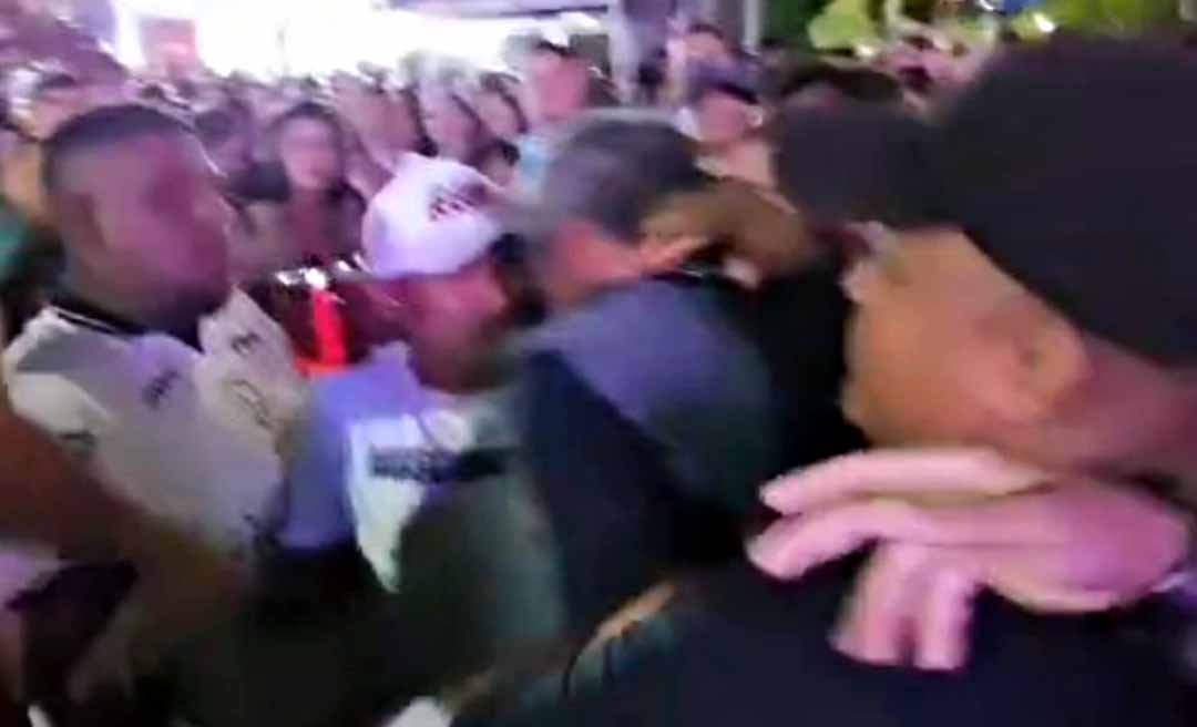 Homem embriagado tenta arrumar confusão antes de show de Naiara Azevedo e é retirado por seguranças