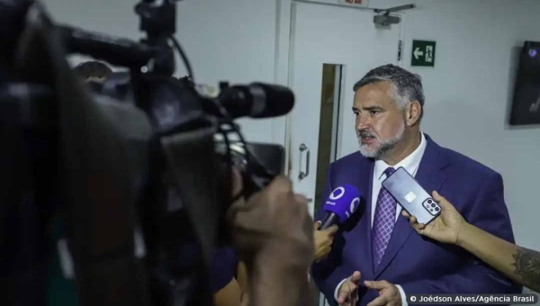 Governo estuda adiamento do concurso unificado no RS, diz Pimenta