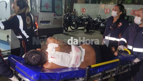 Casal é alvejado por tiros em ataque na BR-364; criminoso estava em uma motocicleta