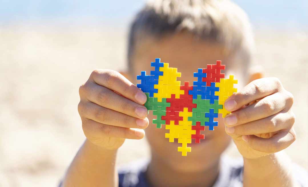 Plano de saúde é proibido de cancelar contrato de autista, decide Justiça acreana