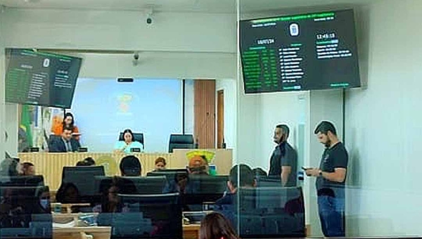 Na Capital, vereadores de oposição assinam requerimento para que empresa Ricco seja investigada