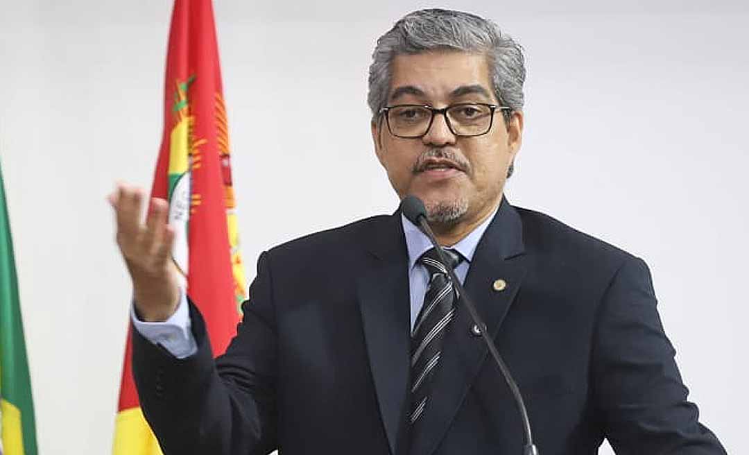 Edvaldo Magalhães diz que cancelamento de fase do concurso da Educação foi ‘oportuna’ e pede urgência na troca da banca examinadora
